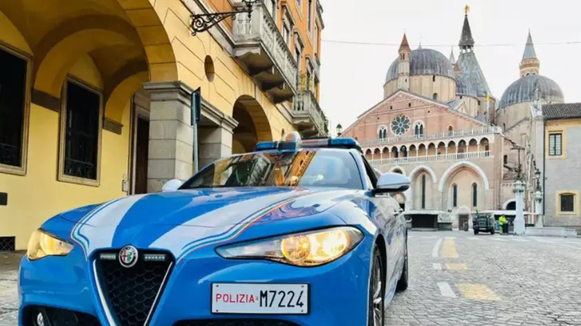 Perseguita una giovane da Cortina a Padova, arrestato per stalking dalla Polizia