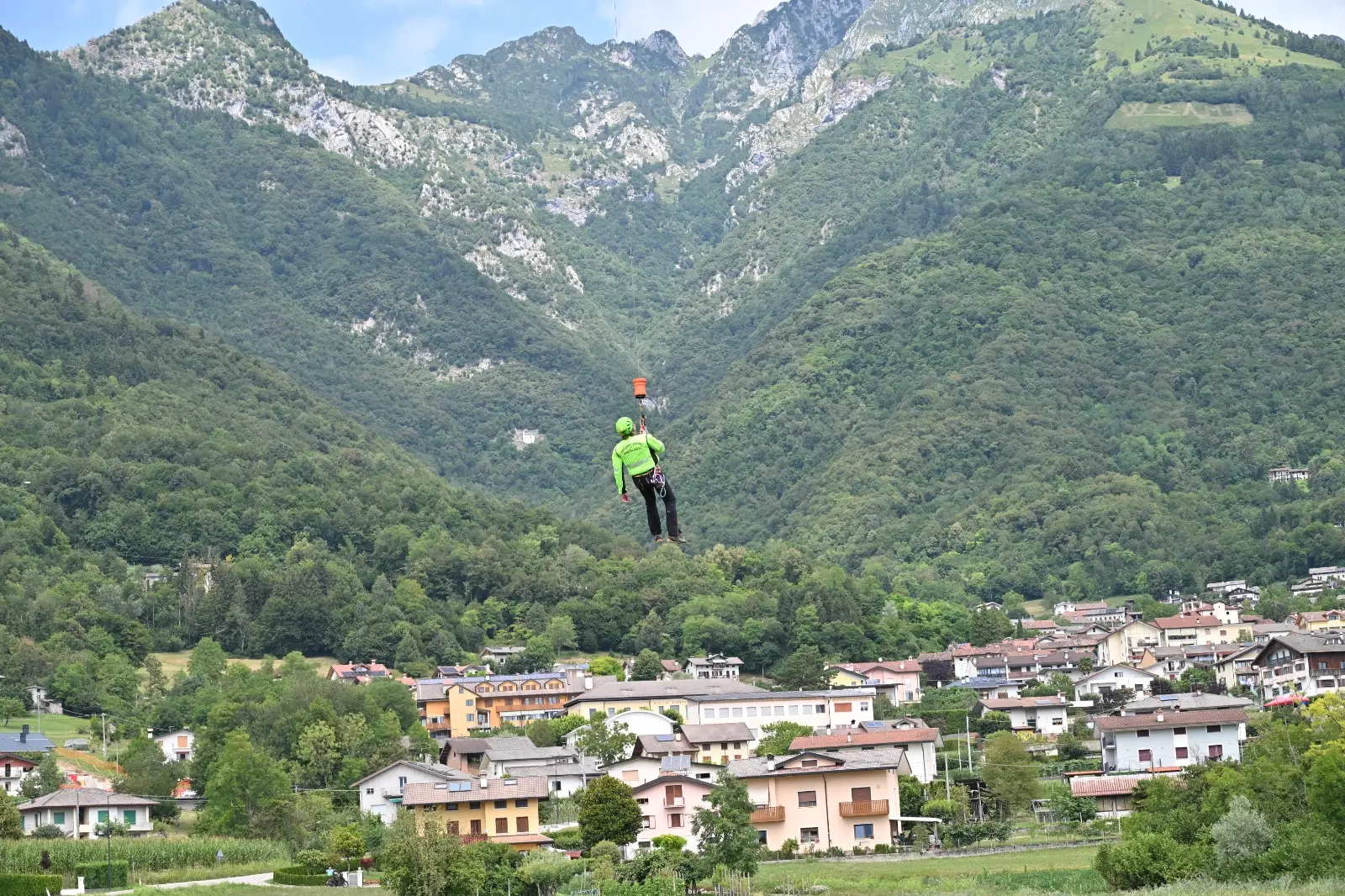 La calata di De Menech con il verricello