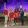 La squadra della staffetta di Santo Stefano premiata dal presidente del Palio Eugenio Tamburrino