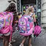 Studenti all’ingresso a scuola
