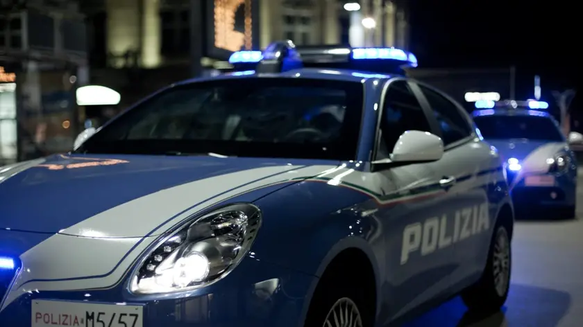 Una volante della polizia