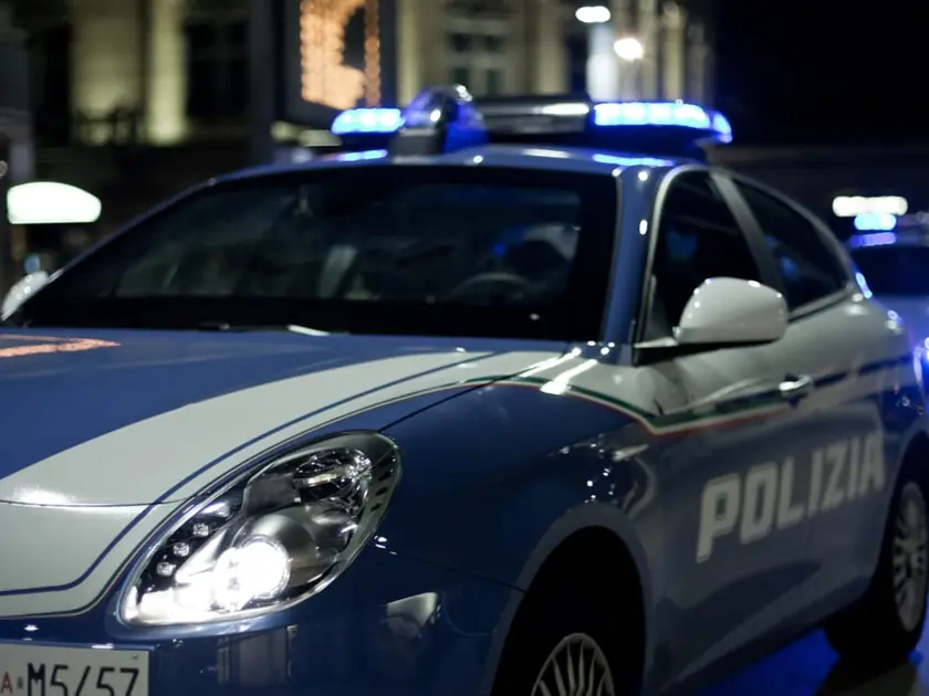 Una volante della polizia