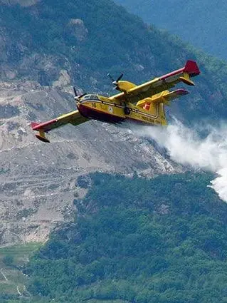 Un Canadair in azione
