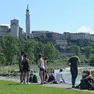 Belluno - Gli studenti sulle rive del Piave festeggiano la fine dell'anno scolastico