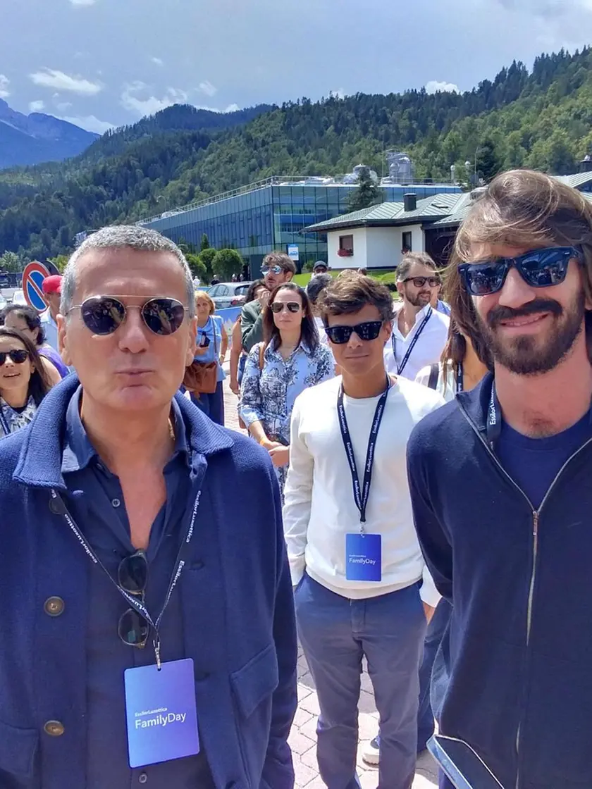 Francesco Milleri, a sinistra, con Leonardo Del Vecchio ad Agordo