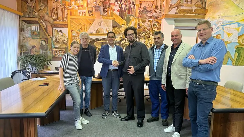 Una riunione nella sede dell’Unione montana Valboite