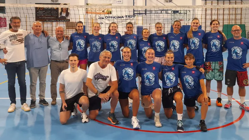 Foto di gruppo della nuova Li-Be Volley