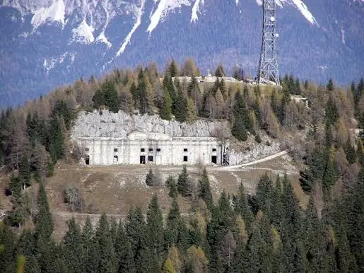 Il forte di Col Vidal sopra Lozzo di Cadore