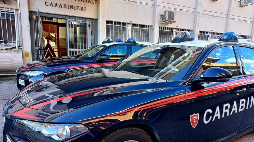 Un’auto dei carabinieri