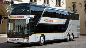 Un pullman di Dolomiti Bus