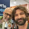 Gianluca Barp assieme al cognato e cuoco Matteo Sormani, vincitori alla sfida Camper-Osteria Italia
