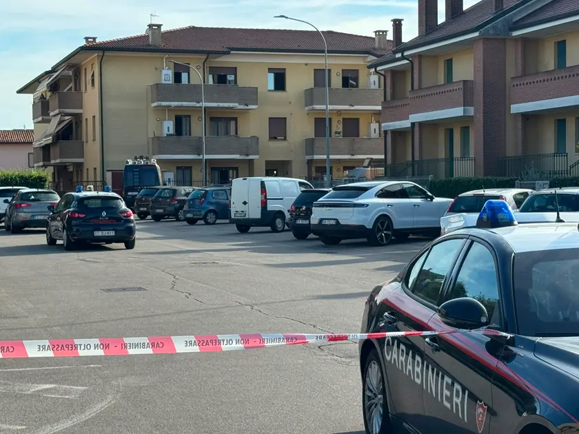 I carabinieri sul posto per i rilievi