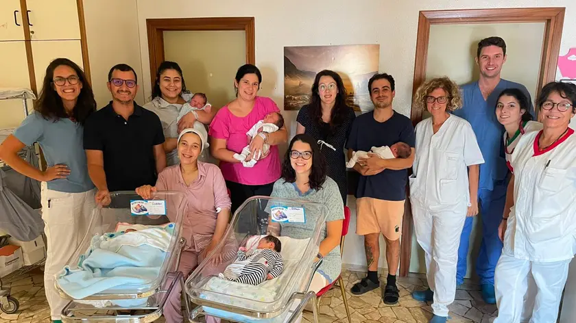 Foto di gruppo per i nuovi nati del Santa Maria del Prato di Feltre