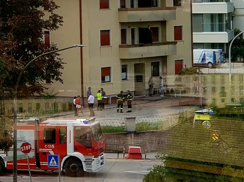 Belluno, due anziani trovati morti in casa dopo l’allarme dei familiari