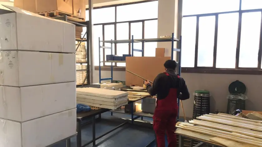 Molestie sessuali sul lavoro alla collega: condannato a 16 mesi