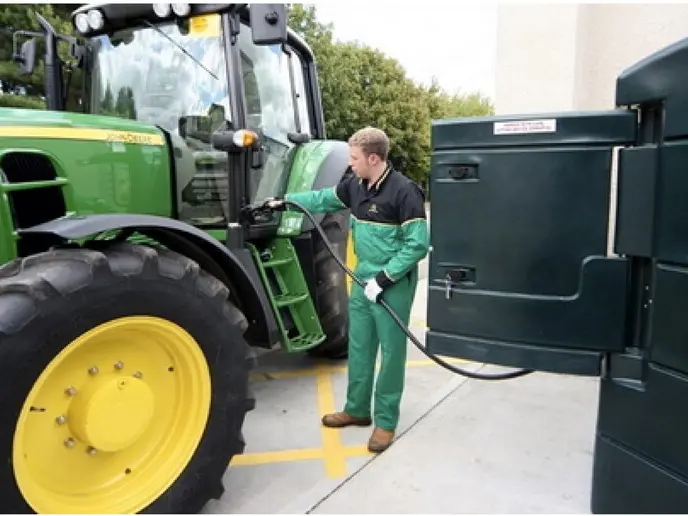 Veneto, sconto del 20% su gasolio e benzina per agricoltura e pesca fino al 31 ottobre