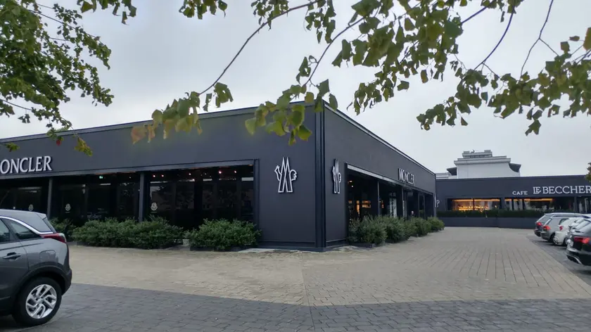 Lo stabilimento Moncler di via MarcoPolo