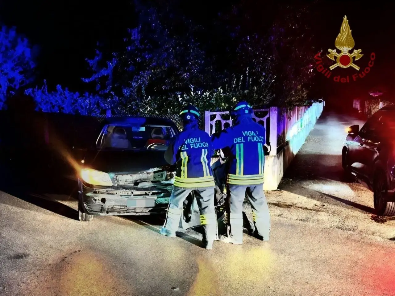 L'auto incidentata a Sartena di Santa Giustina