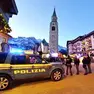 Agenti della polizia di Stato in centro a Cortina