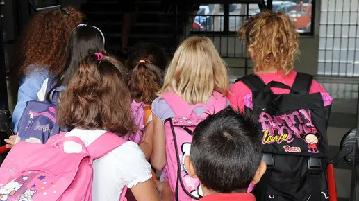 Il primo giorno di scuola per gli alunni dell'Istituto Comprensivo Padre Gemelli, Torino, 12 settembre 2011. ANSA/ DI MARCO