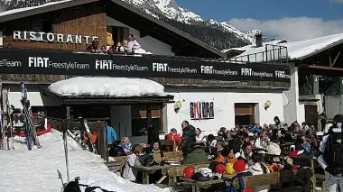 Una veduta esterna dello Ski Bar di Sappada