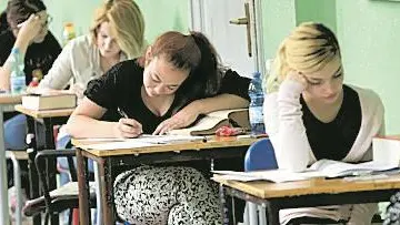 Studenti durante una lezione: la provincia detiene il primato per incidenza di disabili in Veneto