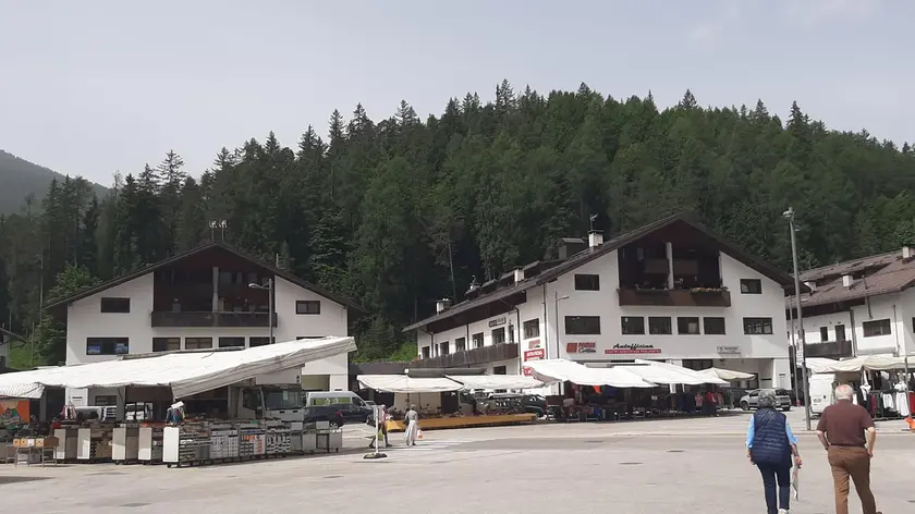 Protesta degli ambulanti del mercato di Cortina