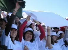 La marcia a Reggio e i ragazzi ieri in piazza