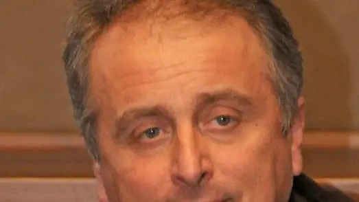 La presentazione e la premiaizone dei lavori per la nuova segnaletica della città di Belluno. Primo Classificato lo studio Vertigo di Roma. Antonio Prade - Il sindaco Antonio Prade il capogruppo del Pd Jacopo Massaro, il consigliere del Pdl Mattia Losego autore dell'odg della maggioranza e Balcon, l'unico in difesa di Gsp