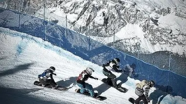 Gare di snowboard sulle nevi del Faloria (foto Giuseppe Ghedina)