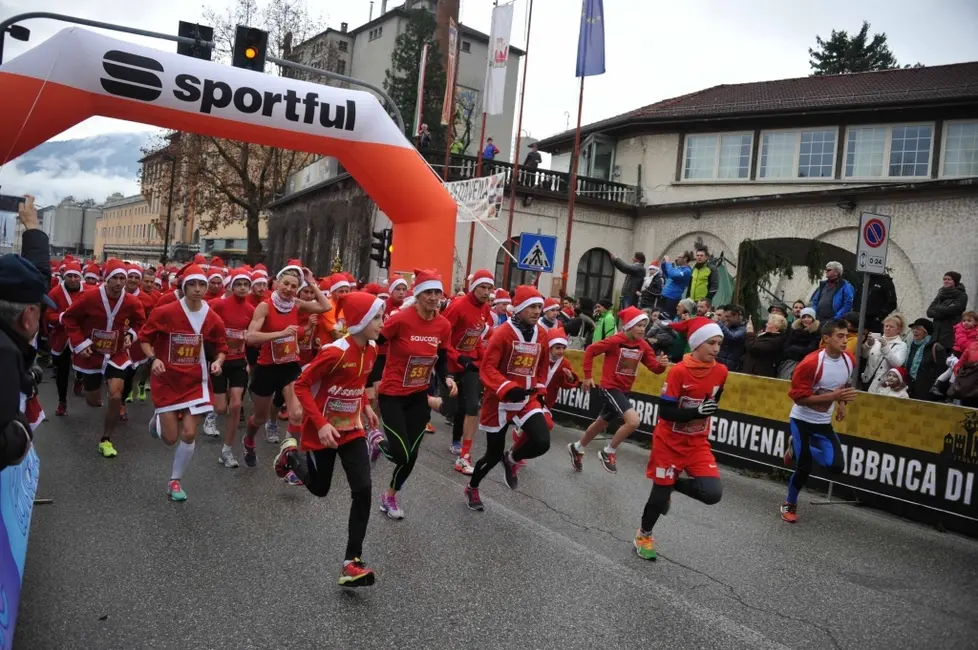 Corsa dei Babbo Natale a Pedavena