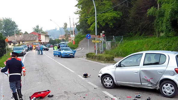 DeMarchi Cornuda via San Vettore incidente mortale auto contro moto