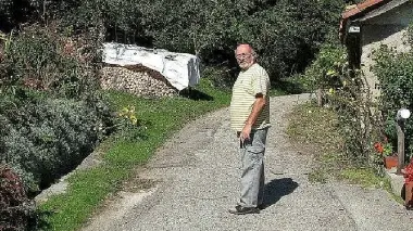 Luisetto sulla strada dissestata di Pascoli