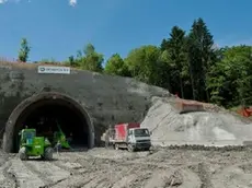 Tre immagini del cantiere della galleria del Col Cavalier nell’imbocco a nord