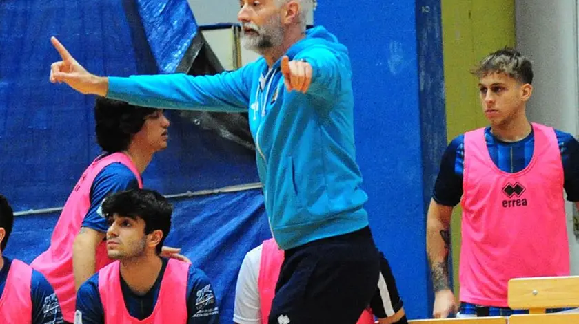 L'allenatore Alessio Bortolini