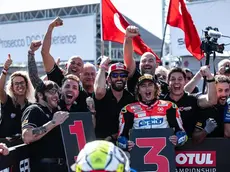 La felicità di Axel Bassani per essere salito due volte sul podio a Magny Cours