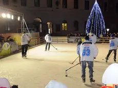 Inaugurazione della pista d pattinaggio su ghiaccio in piazza duomo