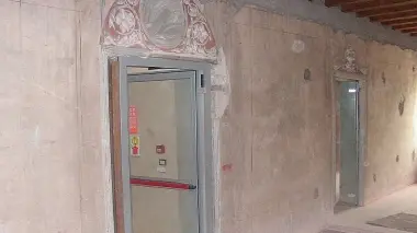 Al terzo tentativo il bando per gli spazi ai palazzetti Cingolani è andato a buon fine. Nella foto uno dei locali