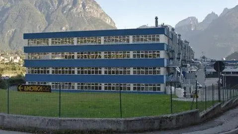 Agordo, 12 ottobre 2006. Lo stabilimento della Luxottica azienda produttrice di occhiali
