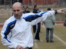 Derby tra l'Alpago Rugby e il Feltre Rugby. L'allenatore dell'Alpago Aldo Aceto