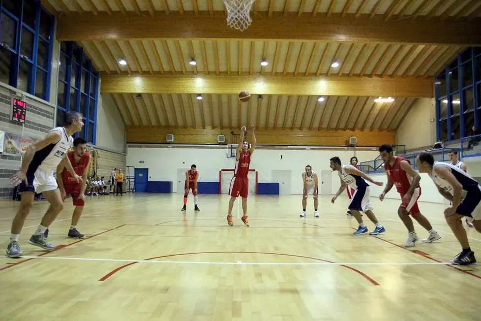 Derby di Prima divisione di basket Fonzaso - Kindergarten