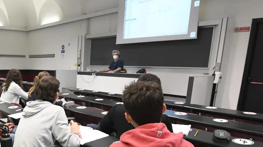 Studenti durante una lezione in classe