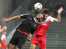 Ivo Bez (a sinistra) con la maglia della Triestina