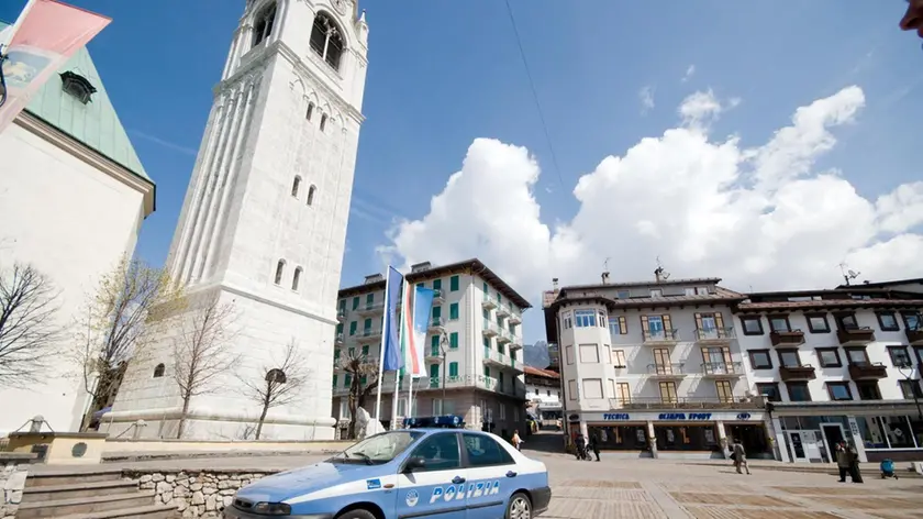 Una volante della Polizia a Cortina