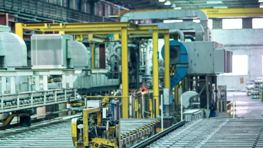 L’interno dello stabilimento Hydro di Feltre