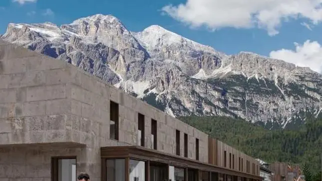 Uno dei rendering del progetto di recupero della stazione di Cortina