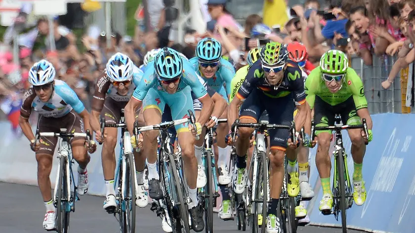 Italian rider Vincenzo Nibali of team Astana (C-L) and spanish rider Alejandro Valverde of Movistar (C-R) team cross the finish line of the 13th stage of the Giro d'Italia 2016, Palmanova to Cividale del Friuli 170 km, Italy, 20 May 2016 ANSA/LUCA ZENNARO