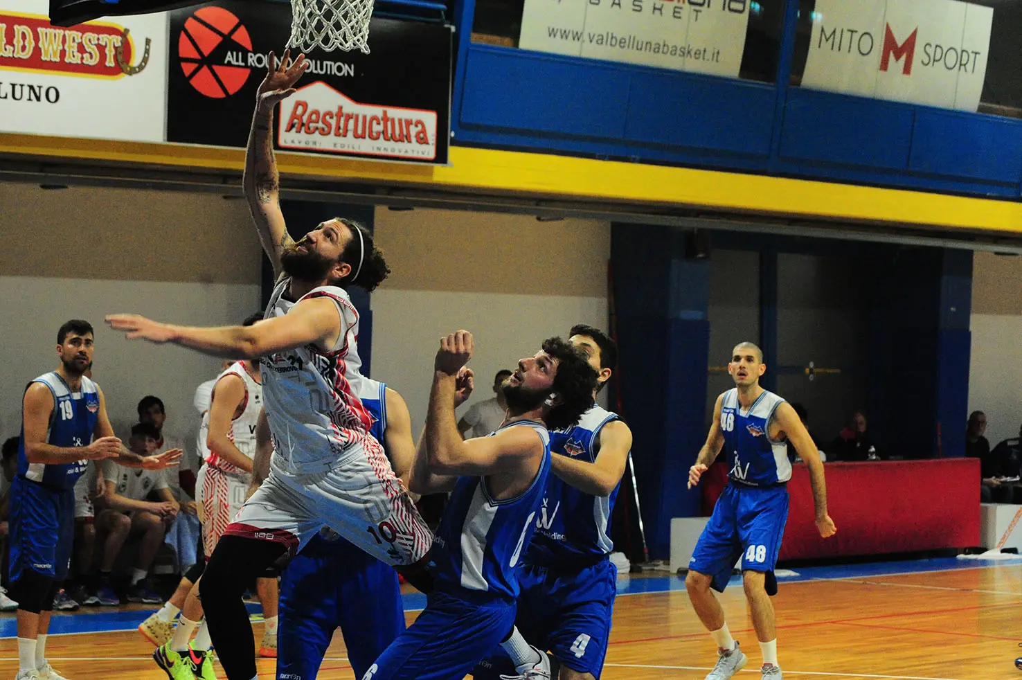 Rivincita dopo la gara di andata. Il Feltre Joint and Welding ha vinto il derby in casa del Valbelluna Veneta 21.