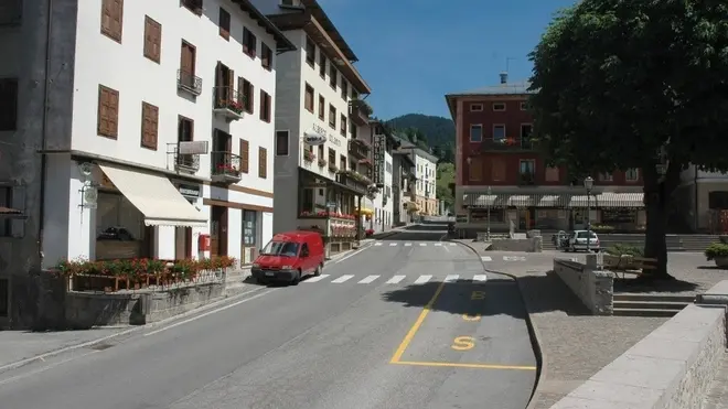Lorenzago di Cadore, 18 luglio 2006, il comune di Lorenzago