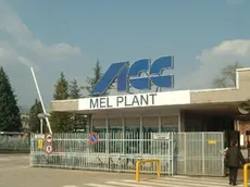 L'Acc di Mel La fabbrica della Acc a Mel L'azienda ha annunciato possibili tagli anche sullo stabilimento zumellese